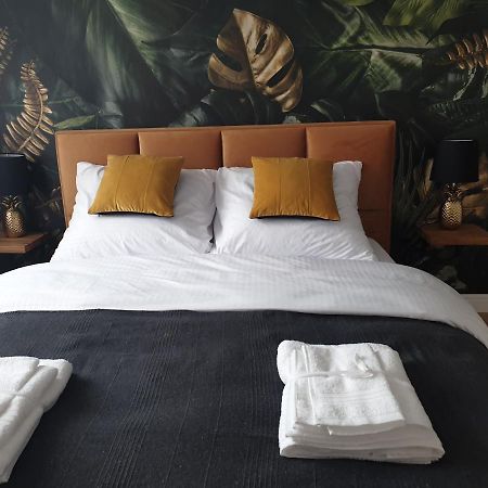 Apartament W Centrum Rowna 10 キェルツェ エクステリア 写真