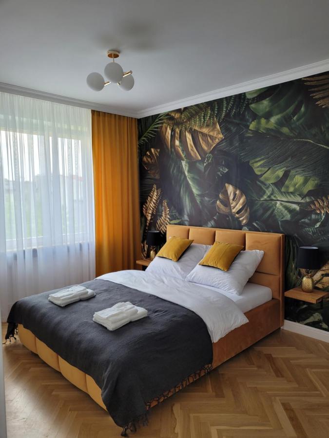 Apartament W Centrum Rowna 10 キェルツェ エクステリア 写真