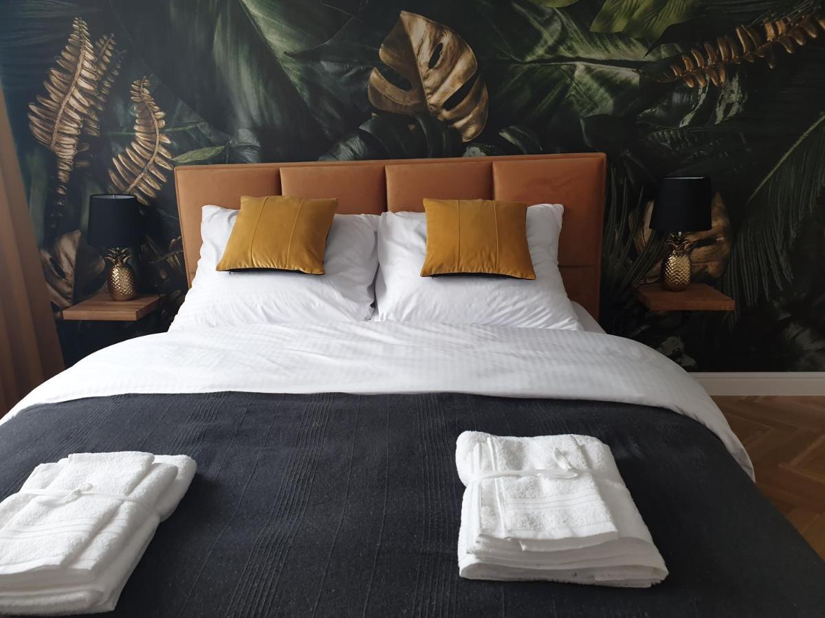 Apartament W Centrum Rowna 10 キェルツェ エクステリア 写真